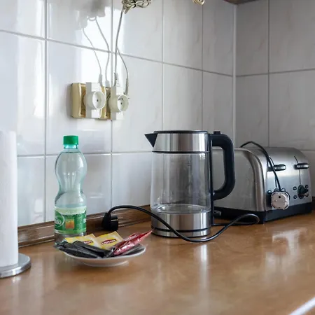 Metro Kabaty Homely By Bookinghost Apartmán *