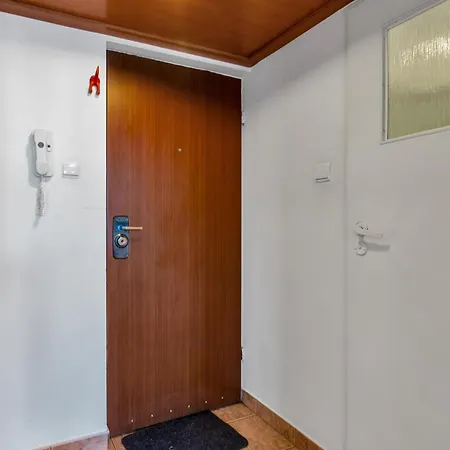 아파트 Metro Kabaty Homely By Bookinghost *