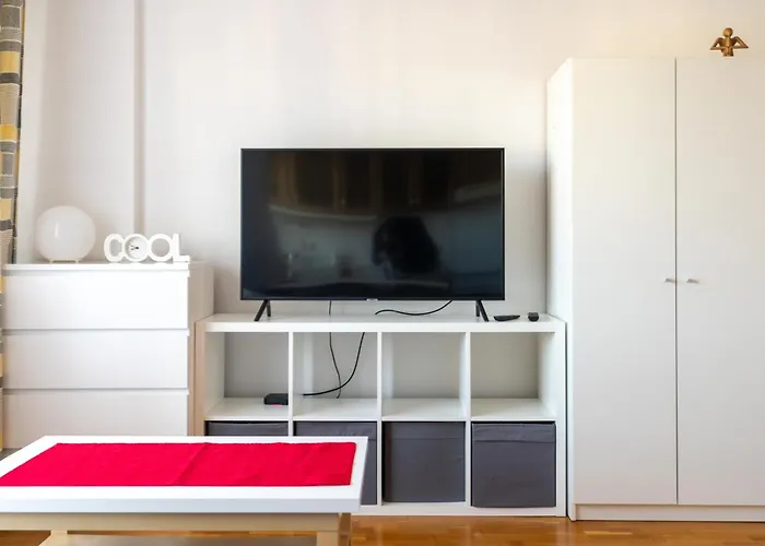 Daire Metro Kabaty Homely By Bookinghost